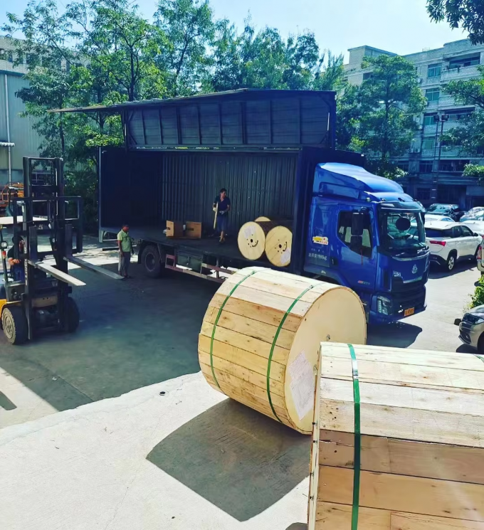 Stoccaggio di fabbrica GYTS53-96 a doppia armatura per esterni Cori cavo a fibra ottica doppia giacca G652D Spedita il giorno stesso 14