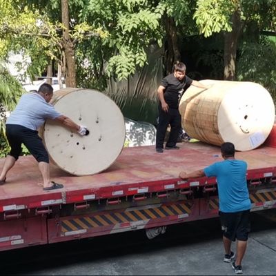 Fabbrica di fornitura di OEM 144 Cori ADSS Cable di fibra ottica aerea esterna 1KM 2KM 3KM Prezzo