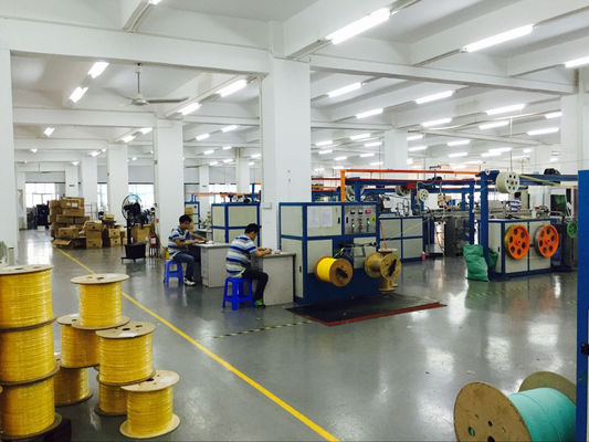 Cavo a fibre ottiche dell'interno 1core 0.9mm dell'amplificatore stretto semplice di MP millimetro Om3 Om4 Om5