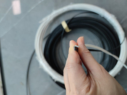 Curvatura bassa Ftth di forza 4 di FRP del cavo flessibile aereo all'aperto del centro G657a Ftth