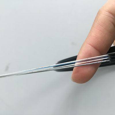 250um colorano il rivestimento G652D 2 svuotano Ftth che il cavo flessibile a fibra ottica FRP ha rinforzato per all'aperto