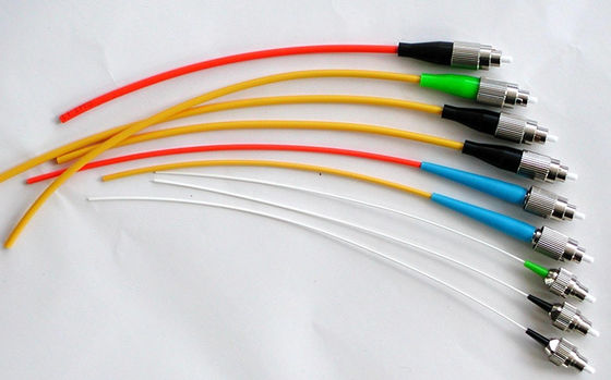 Colore multiplo a fibra ottica del cavo di toppa di simplex monomodale di 3m